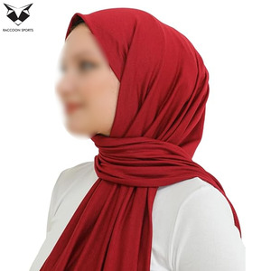 Hijab en jersey rouge uni, tissu extensible doux, style décontracté, respirant, pour femmes, à porter toute l'année - Product Image 4