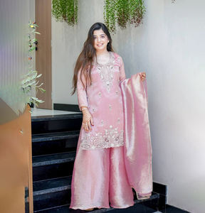 Elegantes Conjuntos Sharara para Mujer de TENNECY con Bordados Intrincados - Ropa Tradicional para Fiestas de Diwali, Éxito de Ventas en Todas las Temporadas - Product Image 1