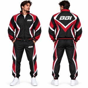 Conjunto deportivo personalizado para hombre en color granate, negro y gris, con chaqueta cortavientos de cuello alto con paneles diagonales y pantalones jogger con puños a juego. - Product Image 3