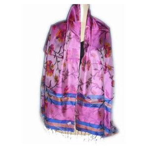 Pañuelo de Seda Satinada con Estampado Floral Morado, Diseño Personalizado al por Mayor, Pañuelo de Seda Chifón Estampado de Moda para Mujer, Calidad Premium, Elegante - Product Image 1