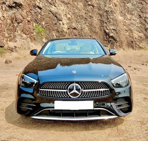 La Mejor Oferta, Mercedes Clase E Usado, Sedán de Lujo, Motor Potente, Apariencia Elegante, Manejo Suave, Listo para Exportar - Product Image 1