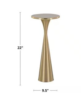 Table d'appoint contemporaine en laiton brossé avec piétement sablier, meuble d'appoint doré, table d'appoint pour salon, support d'angle - Product Image 3