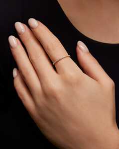 Bague d'éternité minimaliste en or massif 10k 14k 18k avec diamants de laboratoire ronds, empilable, pour mariage, par le fabricant Round Lab - Product Image 2