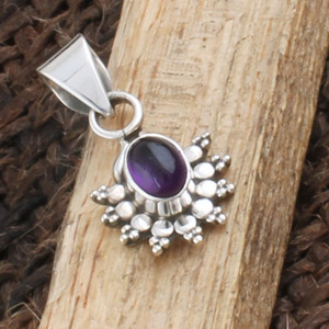 Pendentif en Améthyste Violette Naturelle, Collier en Argent Sterling 925 Fait Main, Pierre Énergétique pour Femme, Pierre de Naissance de Février, Vente en Gros - Product Image 1