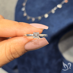 Bague solitaire en or avec diamant de laboratoire taille Asscher de 0,50 carat |   Bijoux de fiançailles certifiés IGI - Product Image 5