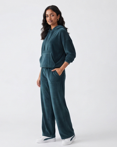 Ensemble de survêtement décontracté deux pièces pour femme, coupe ample, en velours, avec sweat à capuche et pantalon large - Product Image 4