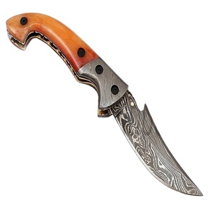 มีดดามัสกัสทำด้วยมือสีดำที่กำหนดเองอูฐจับกระดูกสวยงามซับล็อคมีดพับ (Smk1242) - Product Image 1