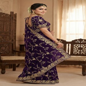 VASTRA COTTAGE Sari de Seda Satinada Pura y Suave con Bordado de Lentejuelas y Zari, Borde con Ribete y Blusa Elegante - Product Image 6
