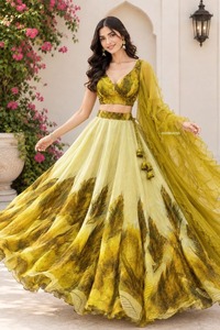 Ensemble Blouse, Lehenga et Dupatta en Soie Organza Pure, Imprimé Numérique, 8 Mètres avec Patta en Toile, Entièrement Cousu - Product Image 5