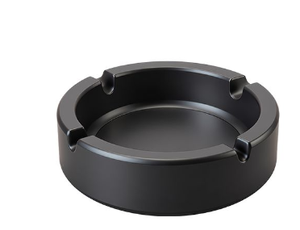 Cenicero decorativo de metal hecho a mano, diseñado para ser simultáneamente funcional y elegante. Su material duradero garantiza un uso prolongado. - Product Image 3
