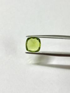 Peridoto natural en forma de cojín, gema facetada, olivino calibrado para la fabricación de joyas, de 3 mm a 10 mm, certificado. - Product Image 6