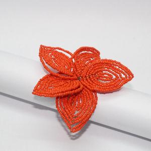 Anneaux de serviette ronds écologiques classiques en cristal style fleur de mariage - Product Image 1