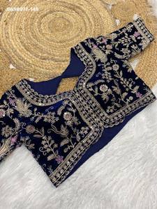 ชุดส่าหรี-เสื้อปาร์ตี้สไตล์อินเดียแบบดั้งเดิม สีทองเงา ประดับด้วยงานปัก งานเชือก และงานเลื่อม พร้อมเสื้อคลุม  จำหน่ายโดยผู้ผลิตชาวอินเดีย - Product Image 3