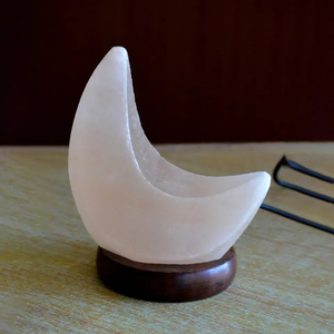 Vente chaude Meilleure Tendance Demi-Lune En Forme De Lampes De Sel Naturel Lampe Artisanale De L'Himalaya De Couleur Rose Avec Base En Bois En Gros - Product Image 4