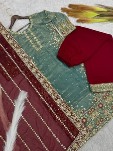 Présentation de la nouvelle collection spéciale Eid, design fantaisie, broderie lourde, travail de paillettes, salwar kameez traditionnel - palazzo, faux georgette lourd, motif - Product Image 5