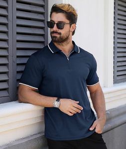 เสื้อวิ่งผู้ชายผ้าไนลอนถักน้ำหนัก 160 กรัม แห้งเร็ว แขนสั้น ระบายอากาศดี เหมาะสำหรับออกกำลังกาย ฟิตเนส มีกระเป๋าปักลาย  แบบเรียบสีพื้น - Product Image 5