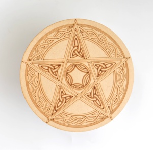 Tablas de Madera Grabadas con Pentáculo y Triqueta, Superficie Lisa, para Meditación, Venta al Por Mayor - Product Image 1