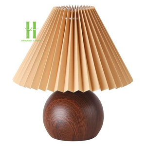 Lampe de table en gros de l'usine du Vietnam, décoration intérieure, base en bois, conception OEM, emballage personnalisé, chambre méditerranéenne, artisanat HNH - Product Image 3