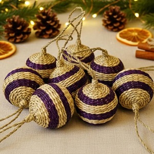 Boule de Noël en fibre naturelle de jonc de mer, décoration suspendue artisanale en osier pour la saison des fêtes, breloques pour la décoration du sapin - Product Image 3