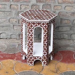 Mesa Auxiliar Artesanal con Incrustaciones de Hueso y Materiales de Primera Calidad para Interiores Modernos de Dormitorios y Salas de Estar - Product Image 6