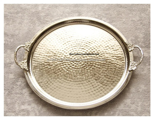 Bandeja de servicio martillada de latón de alta calidad con acabado plateado Metal hecho a mano 24cm Logotipo personalizable para restaurantes y hoteles India - Product Image 1