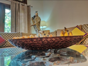 Unique Decorative Honeycomb Rosewood Matte Vintage Hand Carved Eco Friendly Multi Functional Food Safe Dough Bowl for Home Decor - Product Image 4