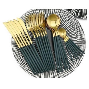 Ensemble de couverts de luxe en acier inoxydable mat doré avec manche noir, 4 pièces, écologique, compatible lave-vaisselle, pour mariages - Product Image 6