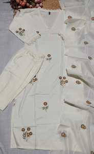 Conjunto de Kurti de 3 piezas en algodón slub con bordados, de aspecto moderno y muy cómodo de llevar. Compre directamente del proveedor. - Product Image 6