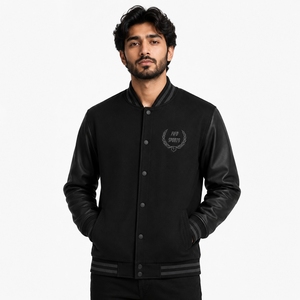 Chaqueta Varsity Exclusiva de Primera Calidad, Prenda Exterior de Moda con Forro Cómodo, Construcción Duradera, Parches Personalizados, Flexible - Product Image 1