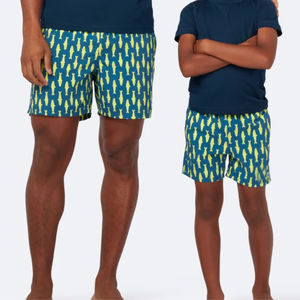 Nouveaux shorts de bain élégants pour hommes, imprimés sur le devant, à motif uni, respirants, écologiques, décontractés, pour la vente en gros - Product Image 2