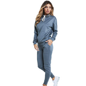 Conjunto Deportivo Casual de Dos Piezas para Mujer, Chaqueta con Cierre y Pantalones Deportivos con Sudadera con Capucha y Top Corto, Precio Económico con Personalización - Product Image 4