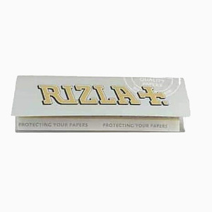 Papier à rouler Rizla de qualité supérieure pour les distributeurs internationaux, les détaillants et les marchés d'accessoires de fumage en gros - Product Image 1