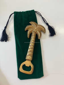 Ouvre-bouteille unique en laiton au design ananas et yeux avec finition dorée Parfait pour les bars à la maison et les mariages - Product Image 5