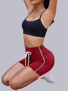 Ensemble deux pièces décontracté et respirant pour femme : pull tricoté d'été et short taille haute élastique avec cordon de serrage, coupe ajustée au genou - Product Image 2