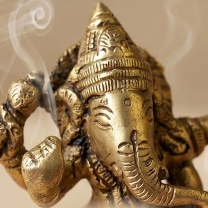 Ganesha dansant en laiton artisanal authentique de qualité supérieure, Panch Aarti Diya, export en gros d'Inde - Product Image 5