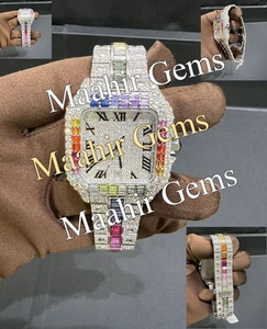Montre Hip Hop Bust Down à cadran carré avec chiffres romains, boîtier en acier inoxydable et moissanite, résistance à l'eau 10 bars, fermoir de bracelet - Product Image 1