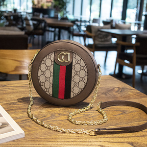 กระเป๋าโท้ทลำลองลายเรขาคณิตสุดหรูสำหรับผู้หญิง GG Family รุ่นใหม่ประจำปี 2026 สำหรับฤดูหนาว พร้อมตัวล็อคแบบ Hasps ทนทาน พกพาสะดวก - Product Image 1