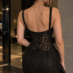 Elegante Vestido de Noche Negro de Satén Estilo Sirena con Lentejuelas, Capa Transparente, Escote Corazón, Tirantes Finos, Largo hasta el Suelo y Cola Larga - Product Image 4