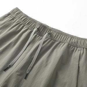 กางเกงขาสั้นลำลองผู้ชายผ้าฝ้ายถักนิตติ้ง 100% น้ำหนัก 200 กรัม ทรงลำลอง เอวยางยืดปานกลาง สีพื้น แห้งเร็ว ระบายอากาศได้ดี ยืดหยุ่น เหมาะสำหรับออกกำลังกาย - Product Image 3