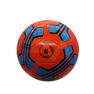 Ballon de football en cuir de qualité supérieure, durable, fabriqué au Pakistan, cousu à la machine, en vente en ligne - Product Image 6