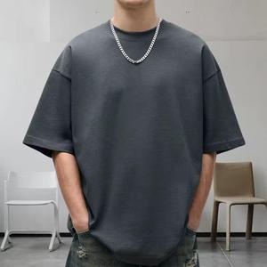 T-shirt décontracté d'été pour homme, personnalisé avec logo brodé, en coton peigné 150g, à manches courtes, col ample, imprimé, respirant - Product Image 2