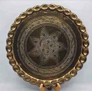 Plateau de service de luxe personnalisé, fait main, de qualité supérieure, avec poignée et finition design, plateau de service en laiton massif - Product Image 3