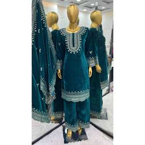 Robe de soirée de créateur avec broderie lourde et travail de séquence - Top-Sharara et Dupatta pour les occasions spéciales - Product Image 6