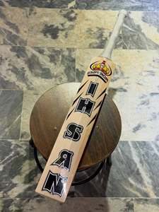 Bate de Críquet Ihsan Sports Serie Clásica Edición Emperador, Madera de Sauce Inglesa, Funda Gratis, Lámina Antideslizante Extra, Duradero, 40 mm - Product Image 5