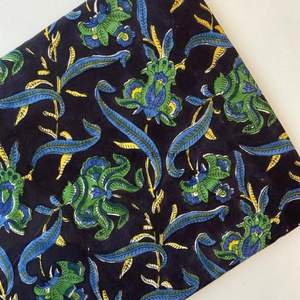 Tissu en coton imprimé traditionnel Jaipuri, coton cambriqué imprimé au bloc 60x60, tissu en coton à motifs. - Product Image 2