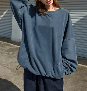 เสื้อสเวตเชิ้ตผู้หญิงสไตล์ลำลองแบบสวมหัว ล้างสีแบบแอซิด แต่งลายปัก มีเชือกปรับได้ ทรงหลวม ใส่ได้ในฤดูหนาว - Product Image 2