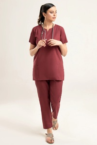 EVERGLOW Conjunto de uniforme médico negro para mujer, con cuello en V y cremallera frontal, pantalón, ropa de hospital, tejido de elastano/poliéster, con detección de agujas - Product Image 2