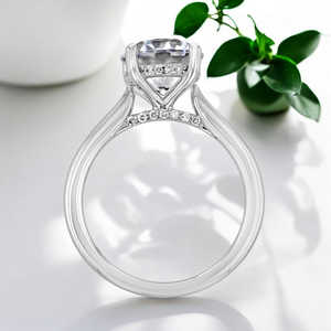 Anillo de Compromiso con Diamante Cultivado en Laboratorio, Corte Redondo, Halo Oculto, Solitario, 4 Puntas, Minimalista, de Oro, con Certificado IGI - Product Image 5