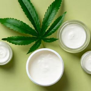 Crème analgésique à l'huile de graines de chanvre biologique, formule à base de plantes pour le confort musculaire, le soutien articulaire et la nutrition de la peau - Product Image 1