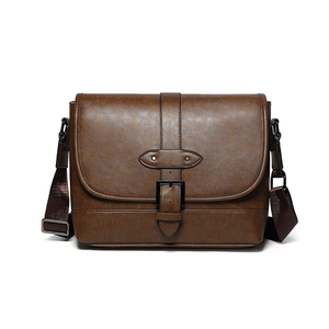 Bolso Bandolera Roziv Deportivo Negro Personalizado con Cierre, de Cuero Genuino Duradero y Gran Capacidad, para Hombres y Mujeres - Product Image 4